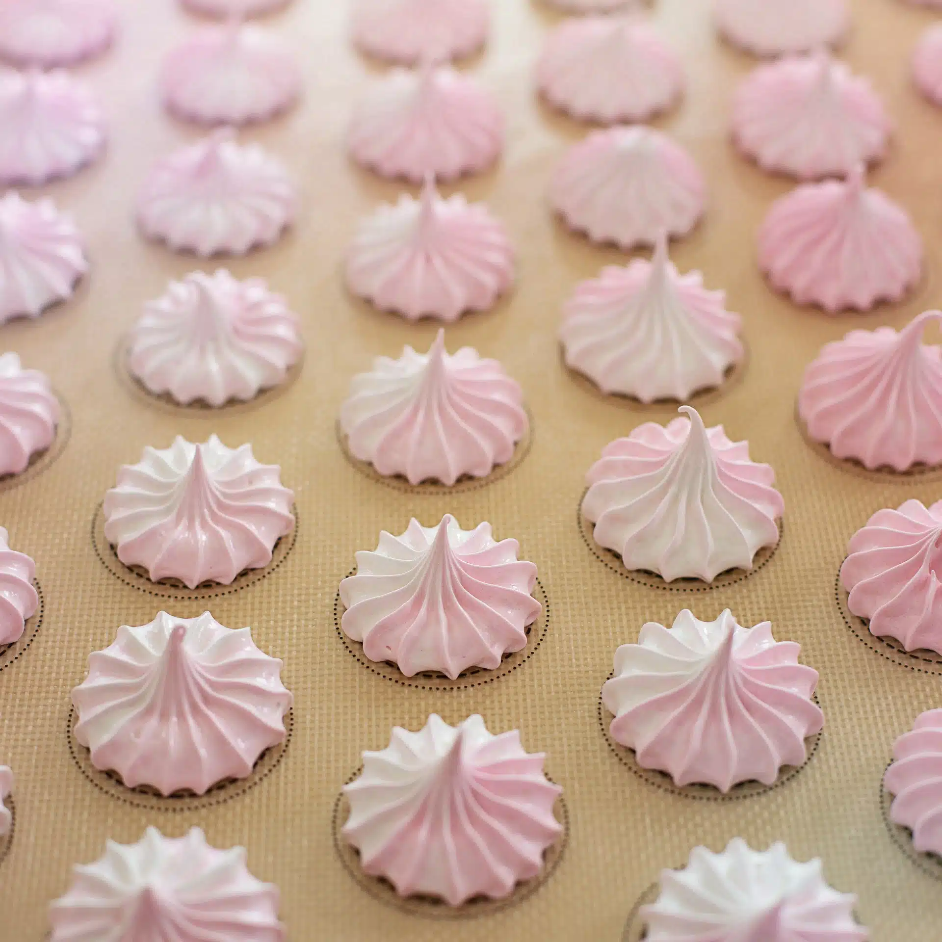 Meringue G61072db90_1920