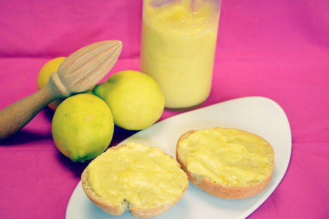 Lemon Curd sur des tartines