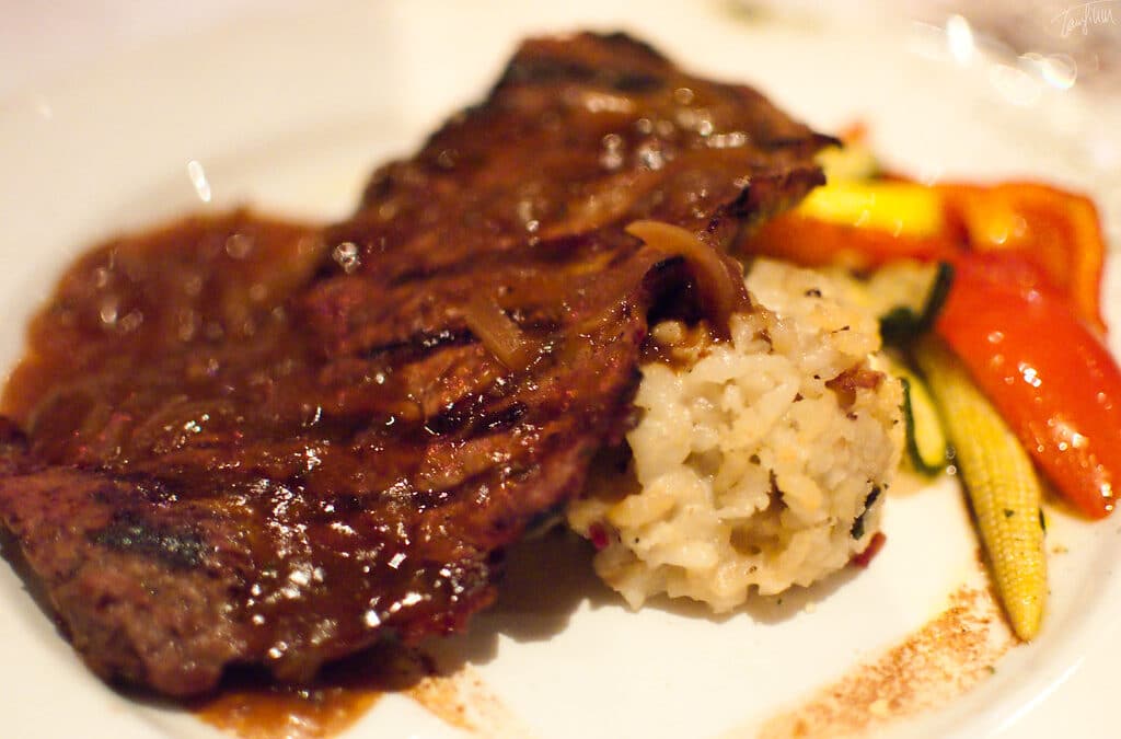 Bavette à l’échalote au vin rouge, recette de bistrot