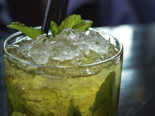 Comment faire un mojito maison : la recette cubaine facile et rafraîchissante Comment faire un mojito maison : la recette cubaine facile et rafraîchissante