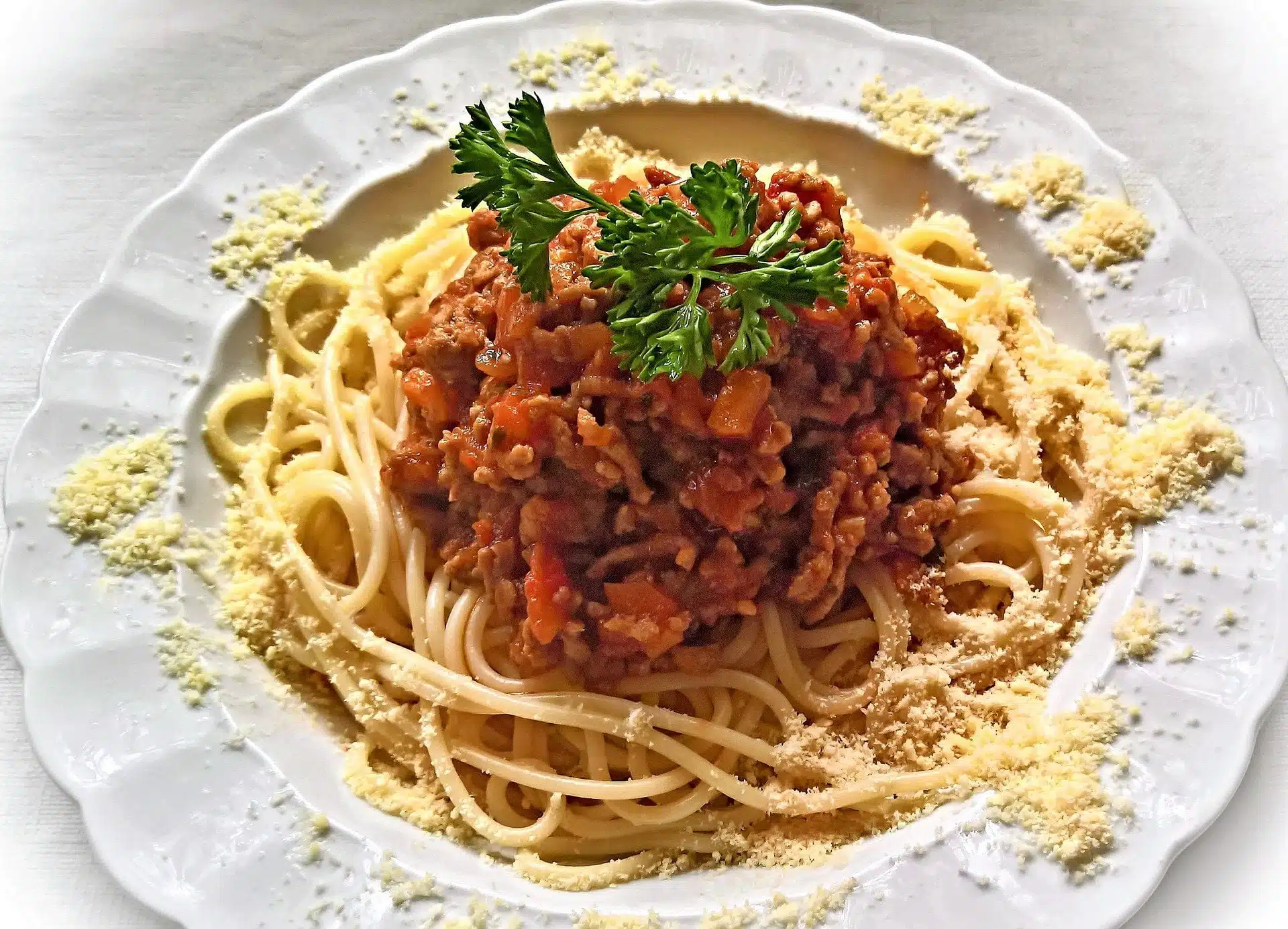 Sauce Bolognaise Italienne Ragu Alla Bolognese 1.jpg Assiette Blanche