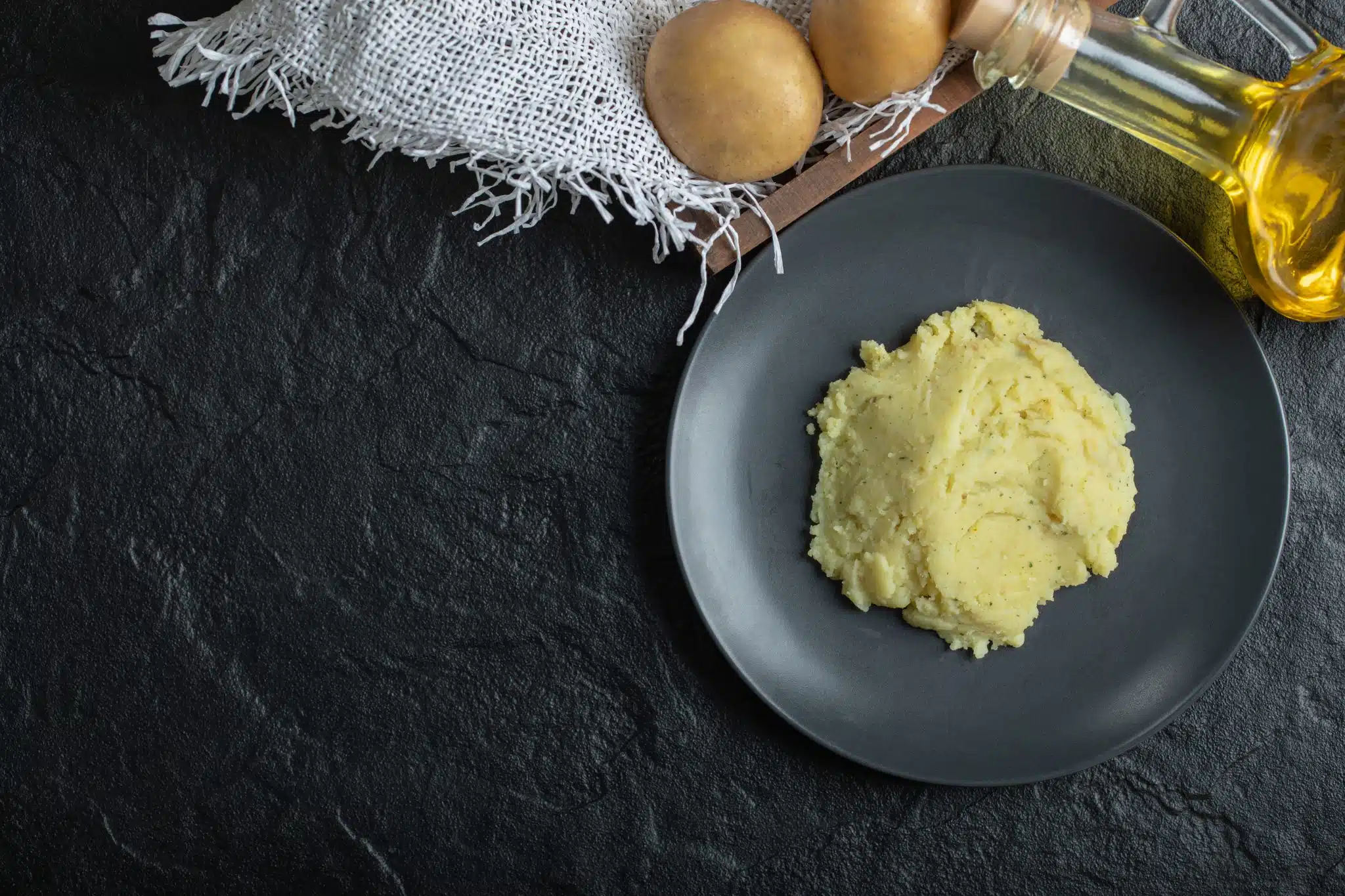 Ecrase De Pomme De Terre A Lhuile Dolive Scaled E1639514342984