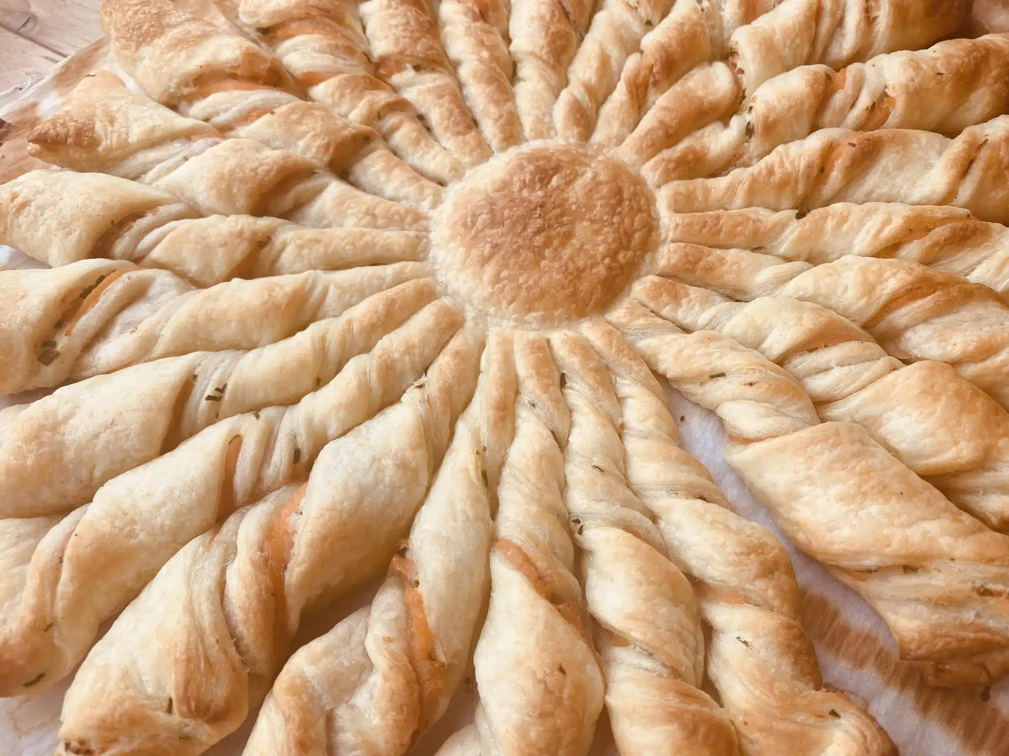 Zoom Tarte Soleil Au Saumon Et Fromage Frais Scaled